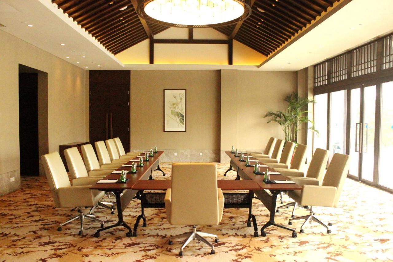 Radisson Blu Resort Wetland Park Wuxi  Exterior photo